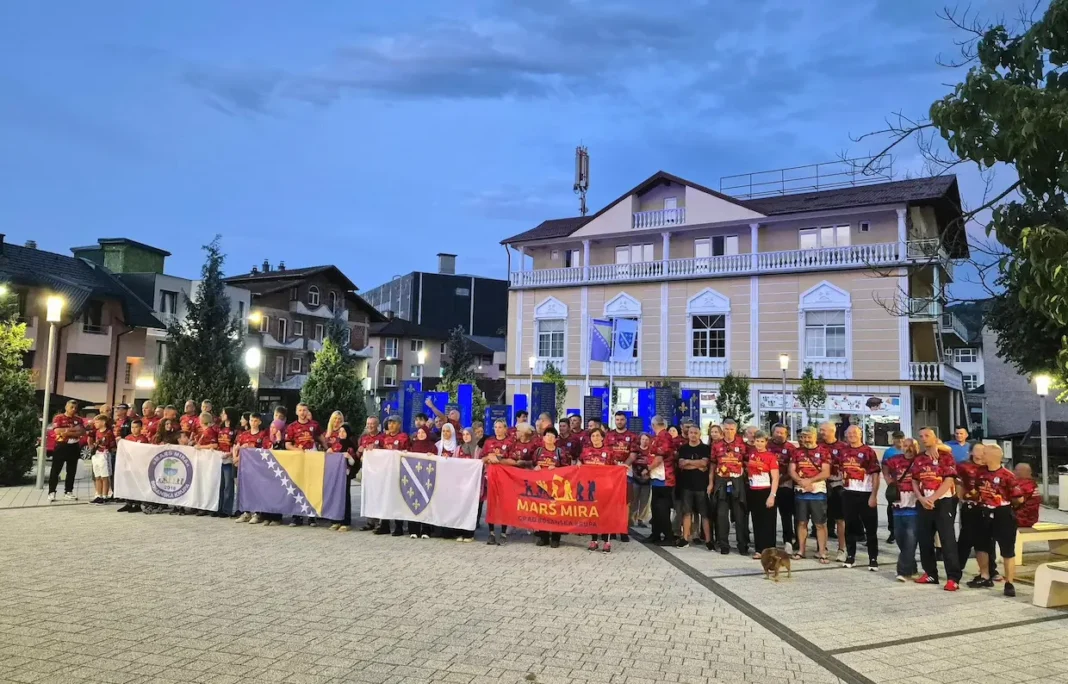 KES “Urban X”, Atletski klub “Svjetlost”, Udruženje “Marš mira” na putu za Srebrenicu KES “Urban X”, Atletski klub “Svjetlost”, Udruženje “Marš mira” na putu za Srebrenicu