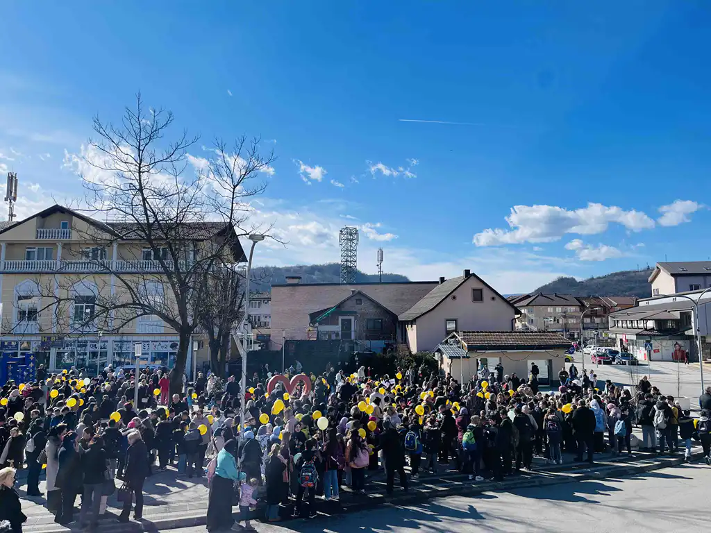 U BOSANSKOJ KRUPI ODRŽAN DOČEK RAMAZANA SA NAJMLAĐIMA Doček Ramazana sa najmlađima u Bosanskoj Krupi