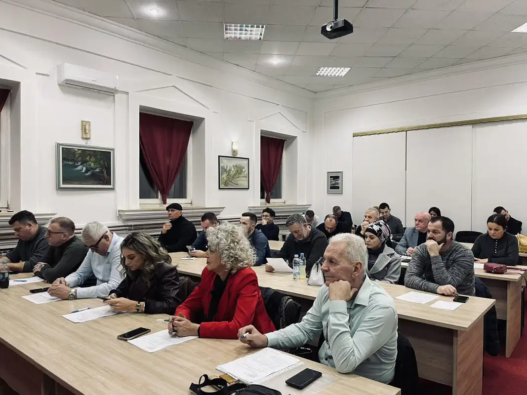 ODRŽANA XIV. REDOVNA SJEDNICA GRADSKOG VIJEĆA GRADA BOSANSKA KRUPA ODRŽANA XIV. REDOVNA SJEDNICA GRADSKOG VIJEĆA GRADA BOSANSKA KRUP