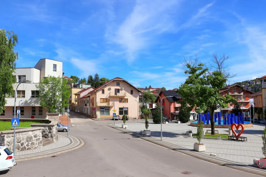Servisne informacije za period od 19.06. o 22.06.2026. Hidrometeorološka mjerenja u Bosanskoj Krupi jutros u 07:00 sati: temperatura zraka 19°C, vlažnost 71%, vodostaj Une 34 cm (NV).