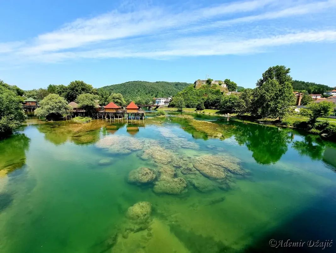 Servisne informacije – 03.09.2026. Hidrometeorološka mjerenja u Bosanskoj Krupi jutros u 07:00 sati: temperatura zraka 16°C, vlažnost 68%, vodostaj Une 9 cm (NV).